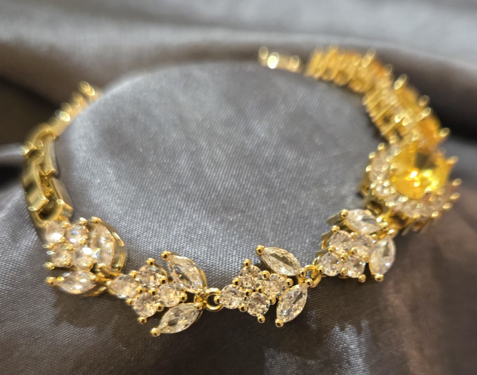 New 18k Gold Plated Yellow Oval Crystal Tennis Link Bracelet