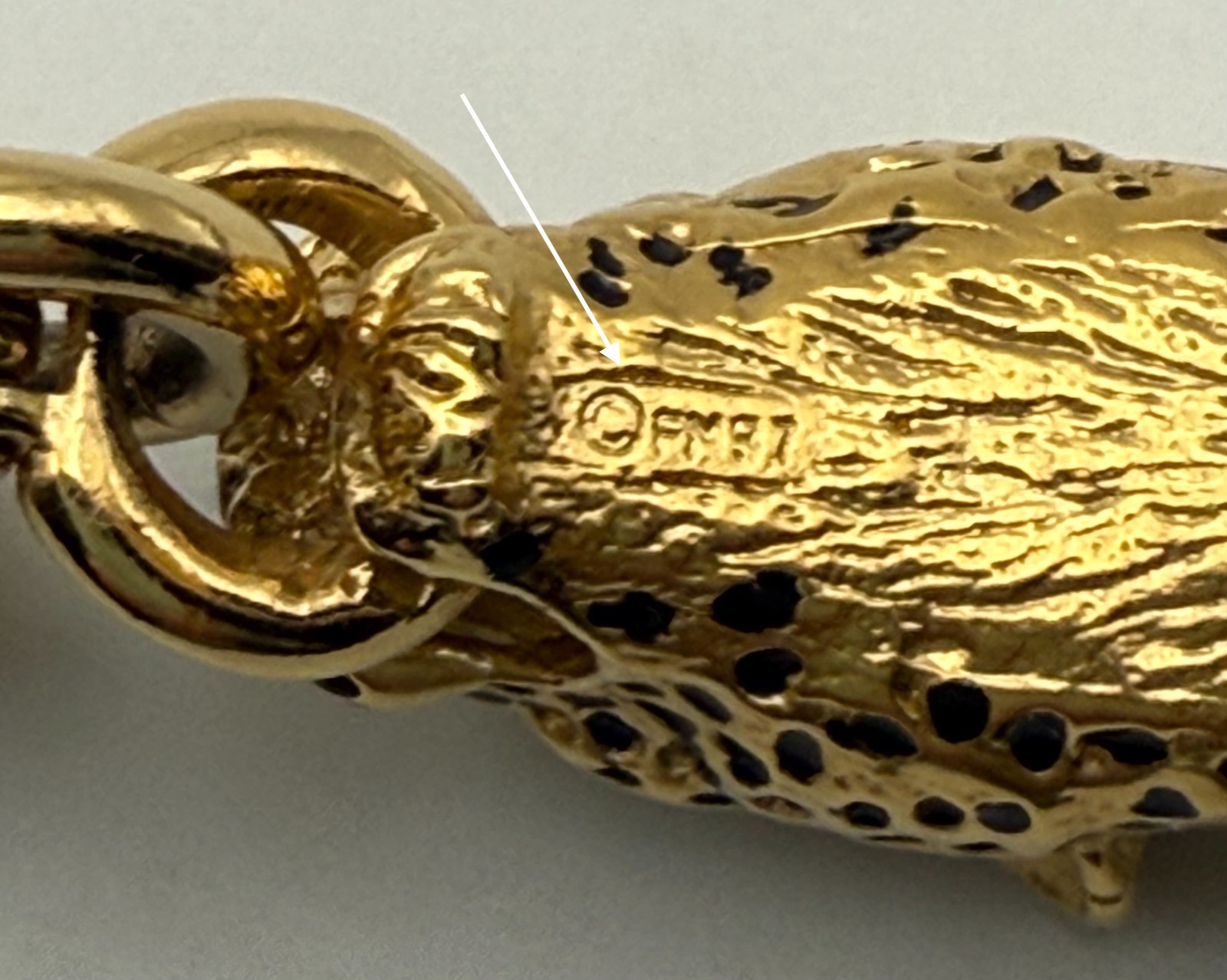 1987 FRANKLIN MINT DUCHESS OF WINDSOR 22 K GOLD PLATED PANTHER BRACELET BANGLE