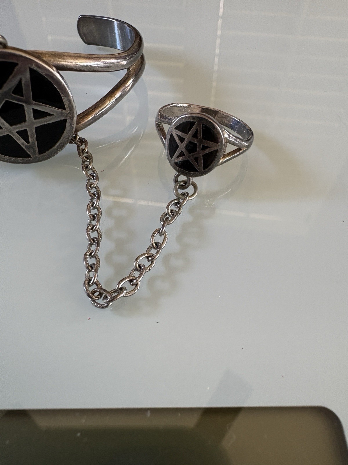 G & S 86 Silver Tone Pentagram Slave Chain Bracelet Attached Ring Size 10