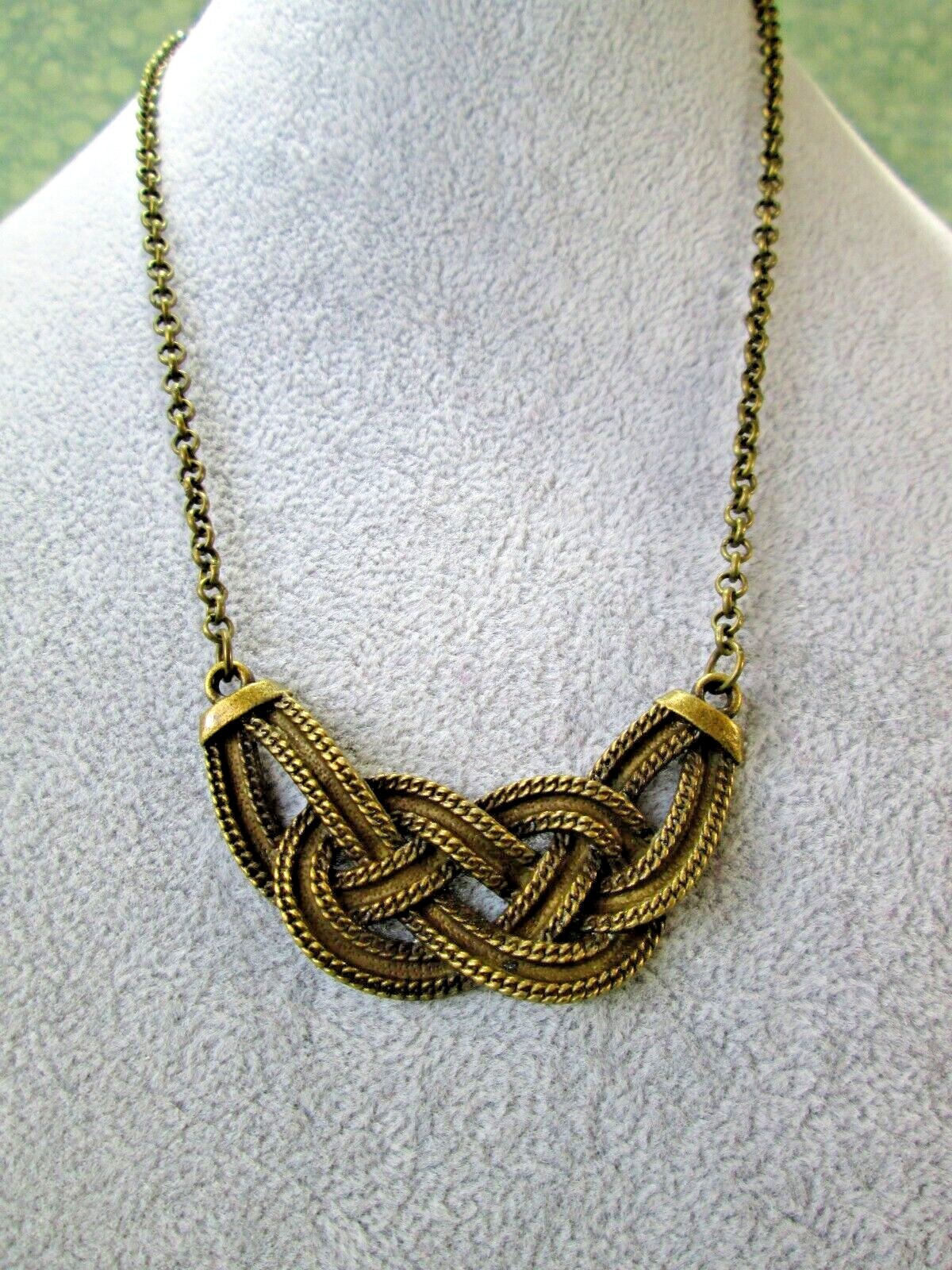 Antiqued Brass Tone Knotted Pendant Necklace 18″-20.5″ / 4N