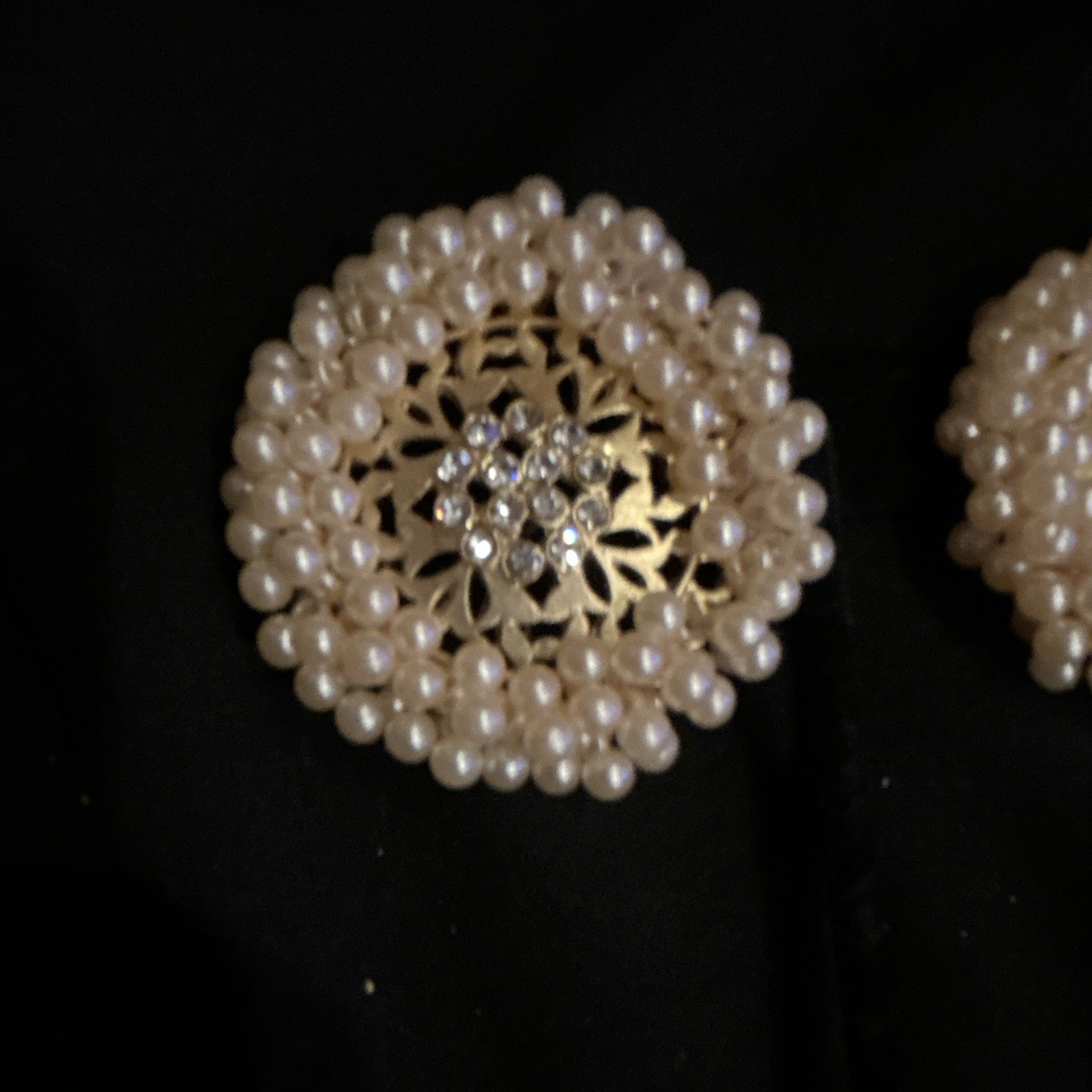 White/Gold Clip-On Stud Earrings Round Simulated Pearl Crystal Cluster