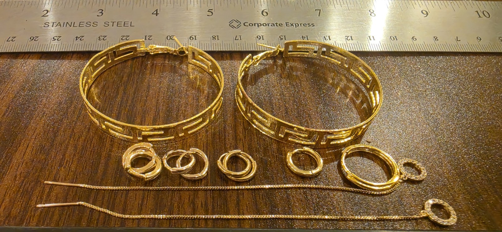 Gold Tone Mixed Earrings Lot Hoop Stud Dangle/Drop Metal No Stone Hinged