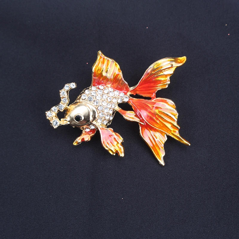 Women Men Unisex Lemon Goldfish Lover Brooch Fashion Koi Fish Pins Badge Jewelry