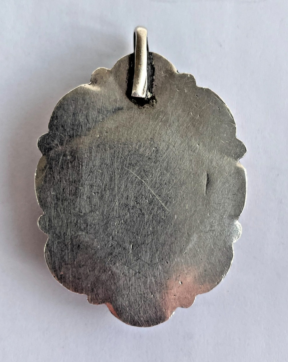 Beautiful vintage Nepal sterling silver oval pendant blue lapis coral pendant