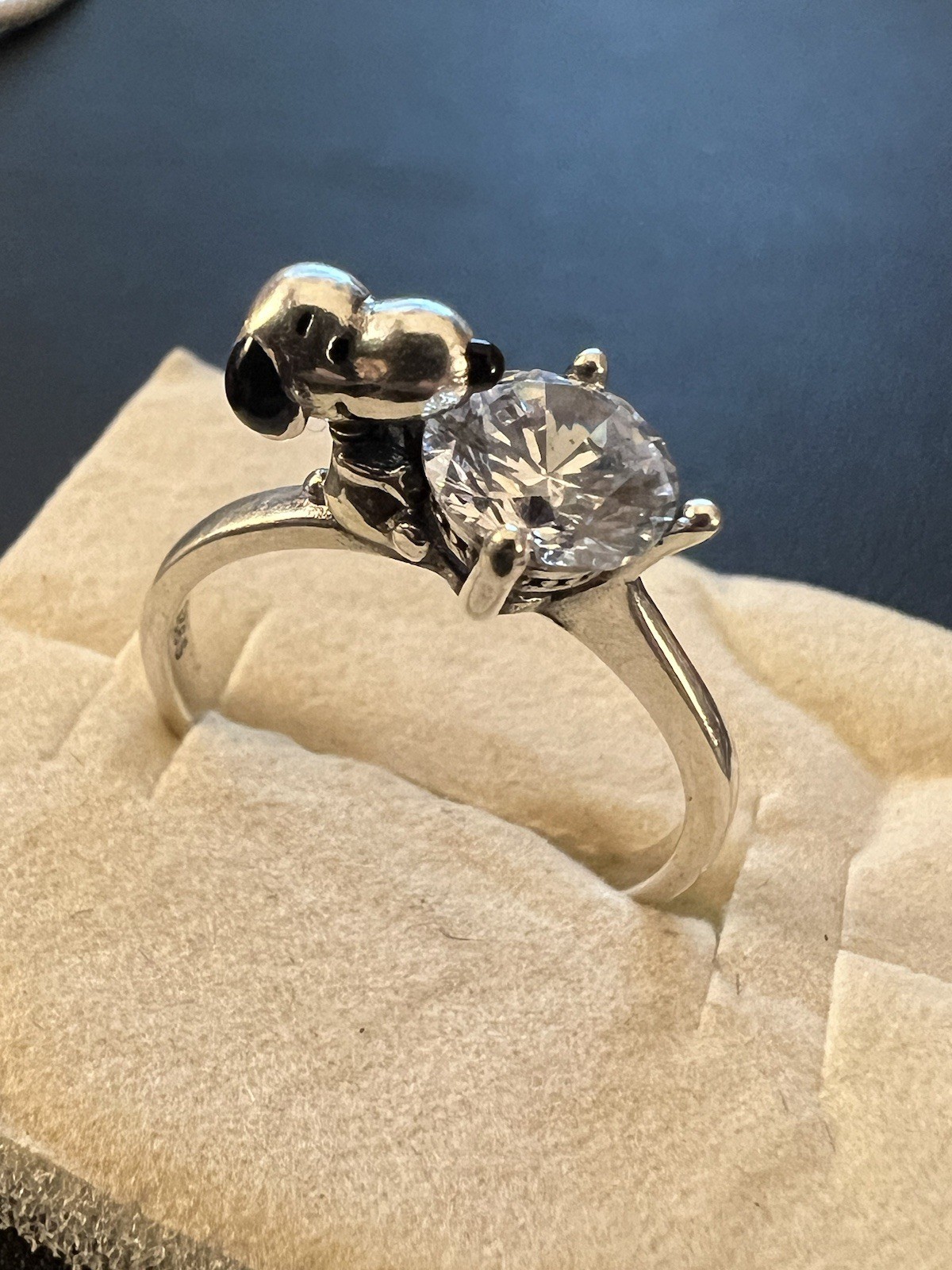 Peanuts 925 Sterling Silver Zircon Peanuts Hugs Snoopy Ring Size 7 Pet Lover