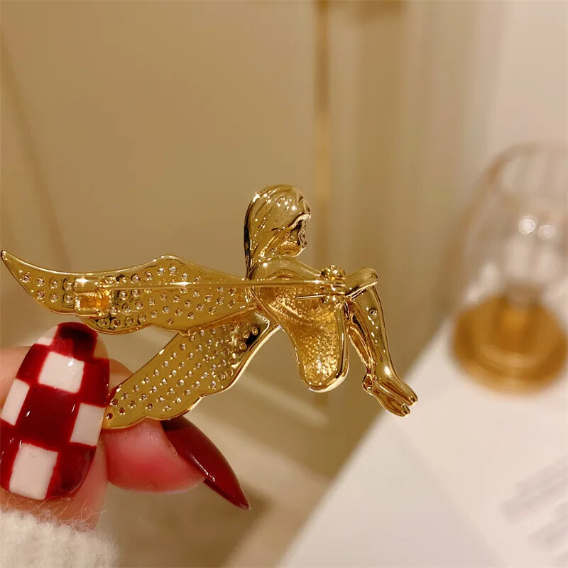 Women Gold Plated Angel Brooch Fashion Rhinestone Pins Jewelry