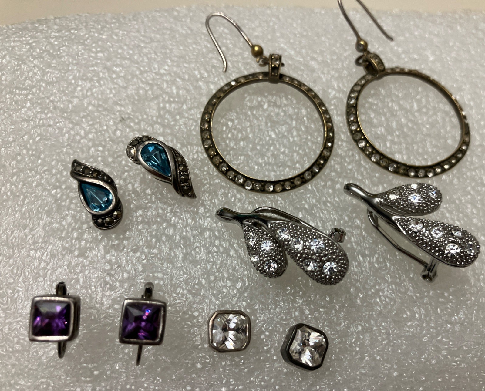 Earring Lot 60 Pr Pierced Mixed Colors Styles Materials