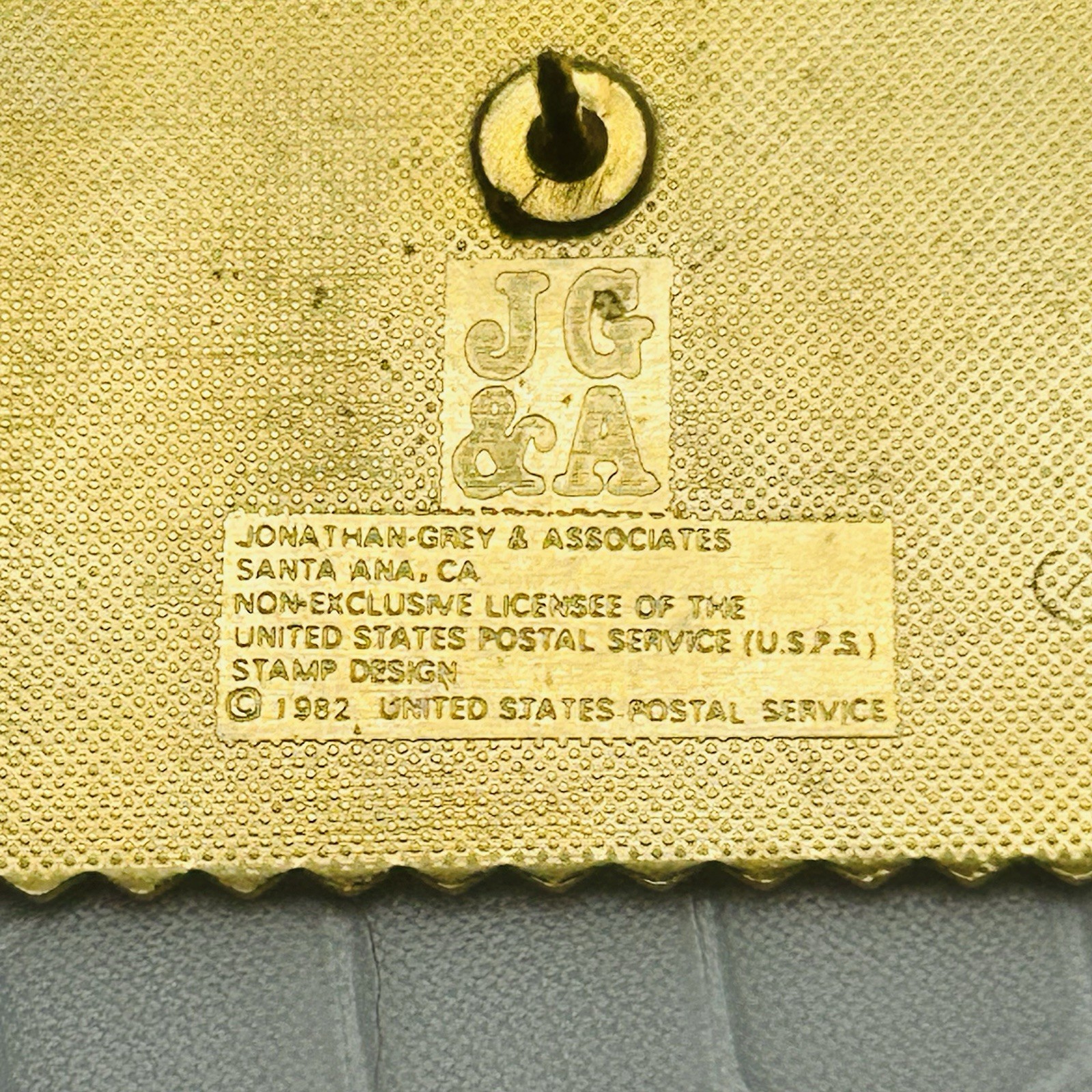 Vtg 1982 USPS Postage Stamp Pin Love Floral Gold Tone Junk Journaling Crafts