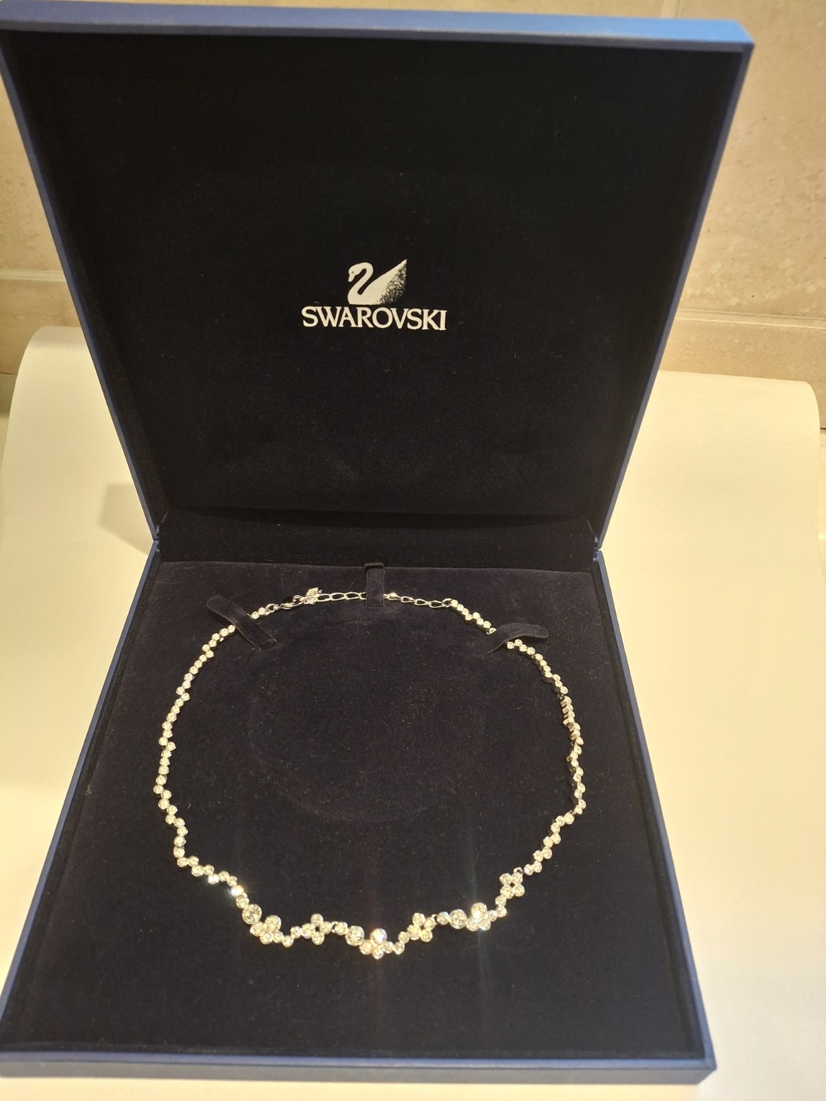 SWAROVSKI Fidelity Collar Necklace 40cm Round Bezel Set Crystals Rhodium Plated