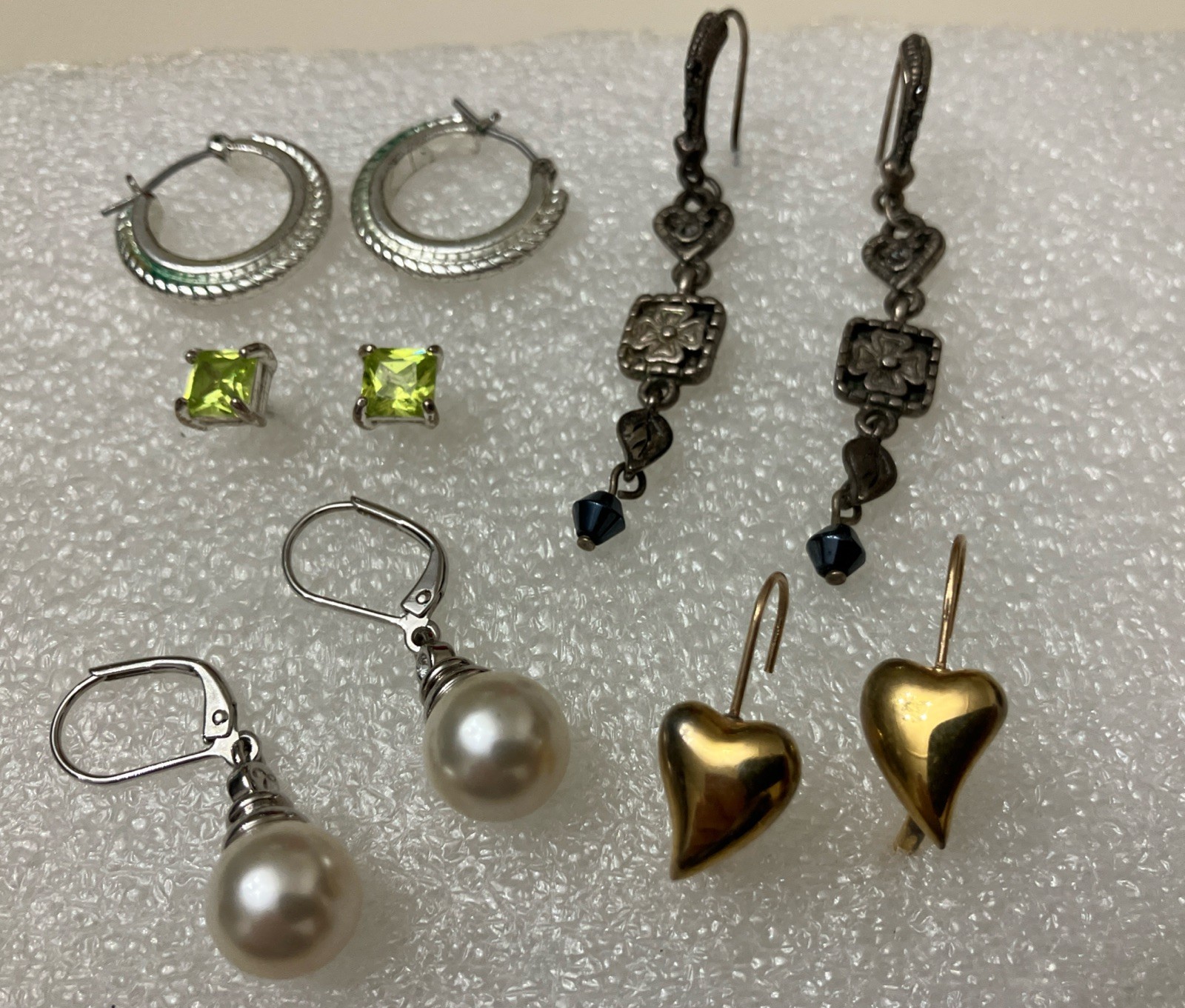 Earring Lot 60 Pr Pierced Mixed Colors Styles Materials